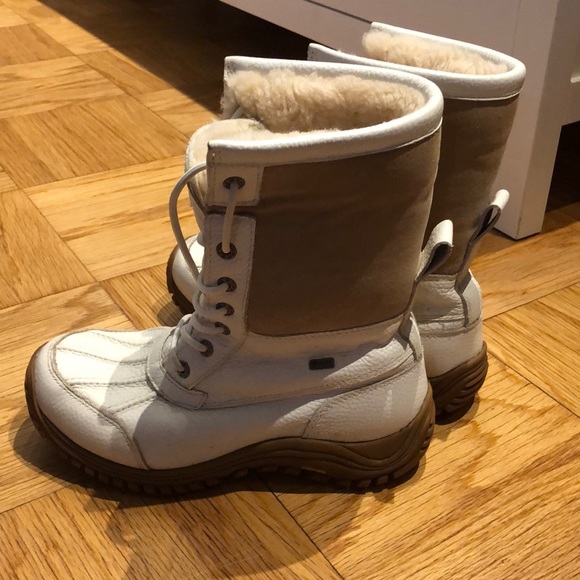 EUC Ugg winter boots - Picture 2 of 5
